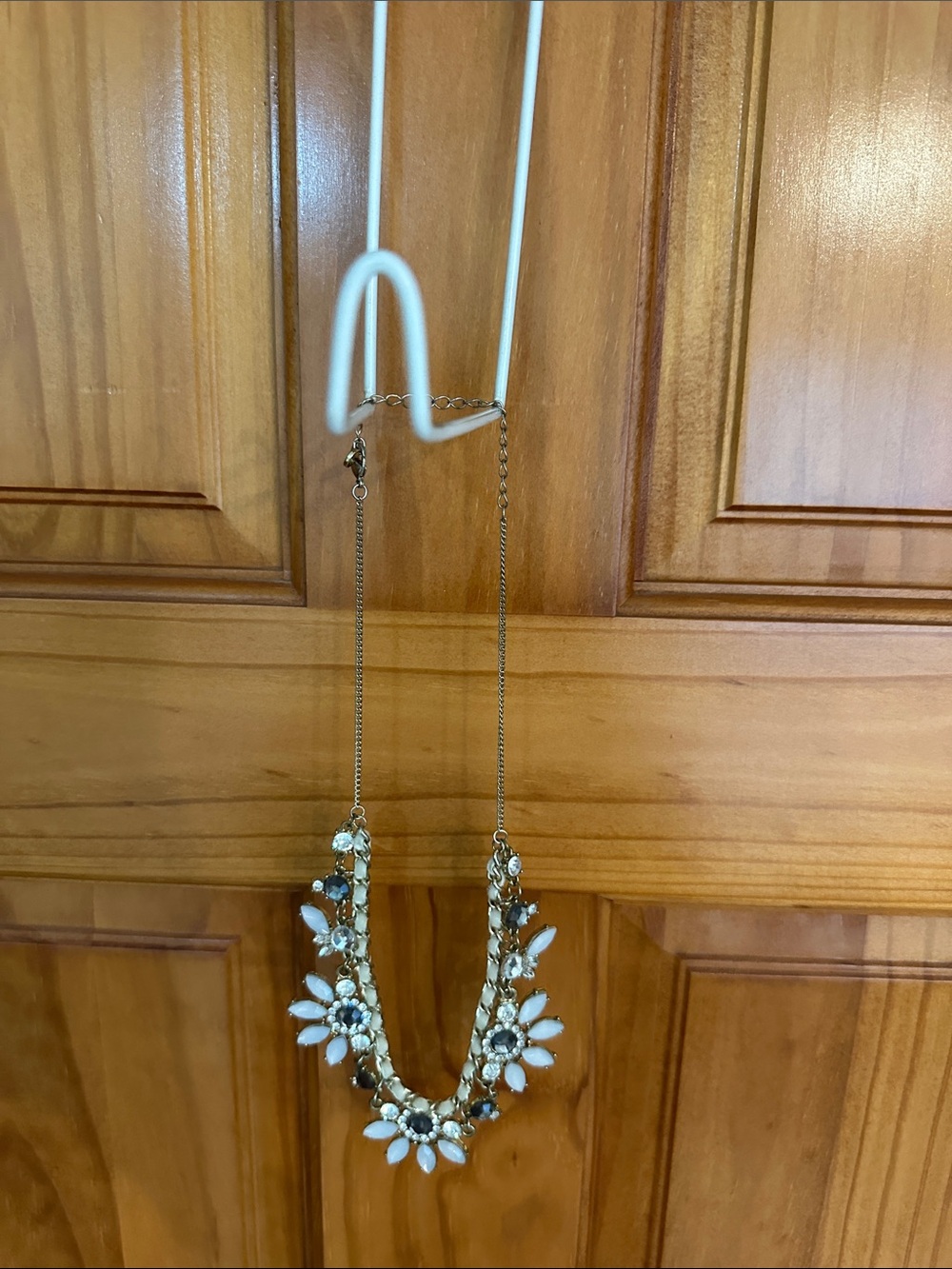 Delicate White Floral Statement Necklace - Gold Tone